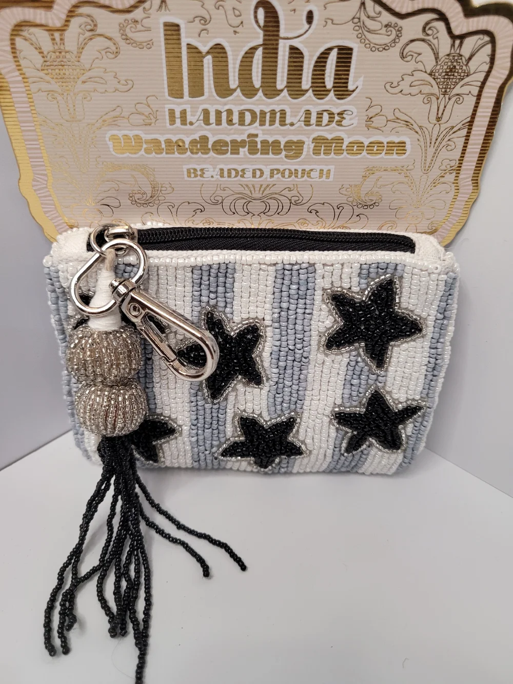 👉✨️Made In India Handmade Beaded Star Pouch in White & Black